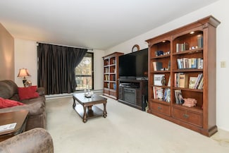 4215 N 100th St Unit 220, Milwaukee, WI 53222