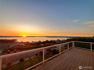 5569 Frances Ave NE, Tacoma, WA 98422