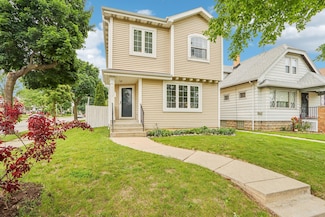 3477 S 14th St, Milwaukee, WI 53215