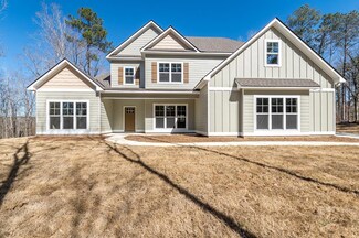 22 Maddox Rd, Hamilton, GA 31811