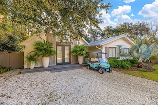 640 Oak St, Saint Simons Island, GA 31522