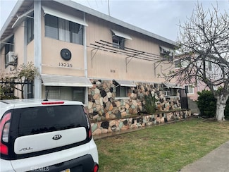 13239 Oxnard St, Los Angeles, CA 91401