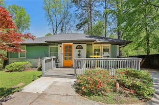 952 Columbia Dr, Decatur, GA 30030