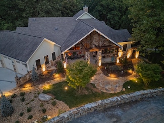 125 Fleetwood Dr, Lookout Mountain, TN 37350
