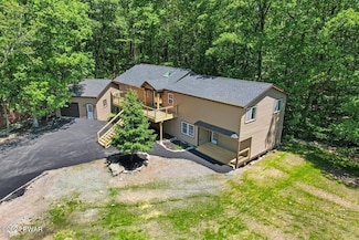 109 Widgeon Ln, Hawley, PA 18428