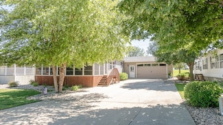 1310 Wood Duck Rd, Arnolds Park, IA 51331