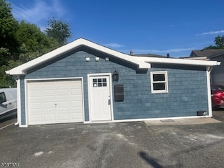 114 E Main St, Little Falls, NJ 07424