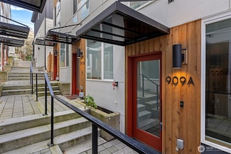 909 Hiawatha Place S Unit A, Seattle, WA 98144