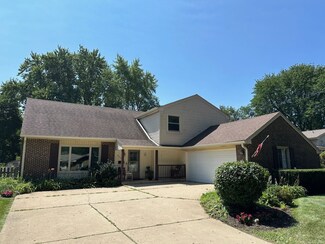 653 E Balsam Ln, Palatine, IL 60074