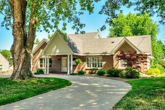 6541 Colby Ave, Windsor Heights, IA 50324