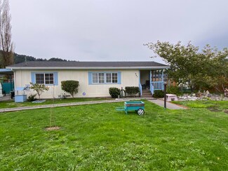965 Webb Ln, Rio Dell, CA 95562