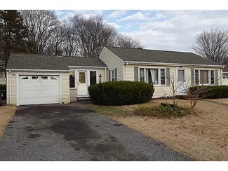 30 Fairfield Ct, Warwick, RI 02889