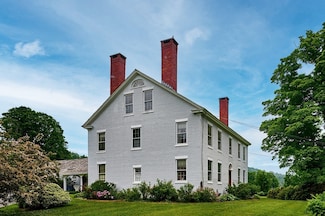 8 Old Upper St, Buckland, MA 01338