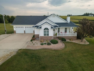 22805 120th St, Parkersburg, IA 50665