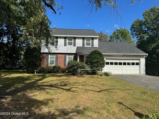 4011 Buckingham Dr, Schenectady, NY 12304