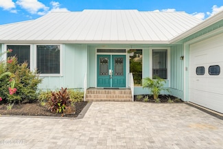 525 Wahoo Rd, Panama City Beach, FL 32408