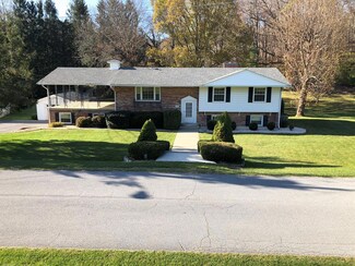 205 W Mountain View Ave, Bluefield, VA 24605