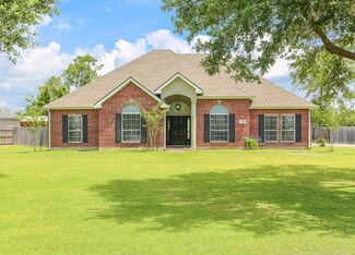 1760 Hollow Cove Ln, Lake Charles, LA 70611