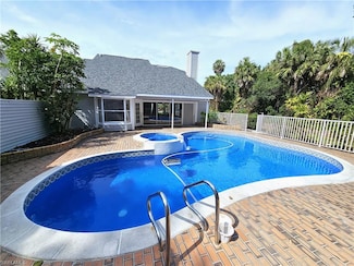 1431 Monarch Cir Unit B8, Naples, FL 34116