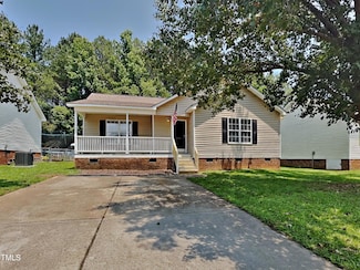 2112 Mckinnon Dr, Clayton, NC 27520
