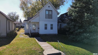 825 11th Ave S, Clinton, IA 52732