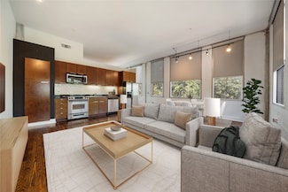 1312 Live Oak St Unit 213, Houston, TX 77003