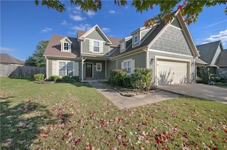 1221 Chancery Ln, Cave Springs, AR 72718