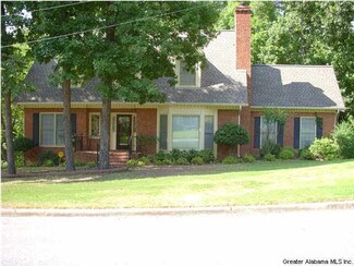 1512 Stoneview Ln, Birmingham, AL 35235