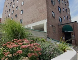 94 Beacon St Unit 42, Somerville, MA 02143