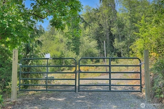 215 Sanderson Rd, Chehalis, WA 98532