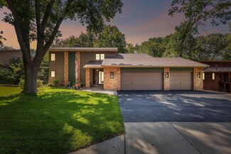 409 Valley High Rd, Burnsville, MN 55337