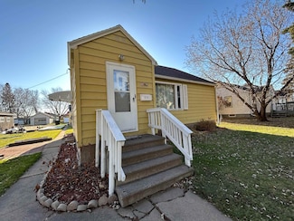 1514 12th St S, Virginia, MN 55792