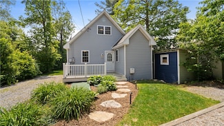 110 Vine St, Coventry, RI 02816