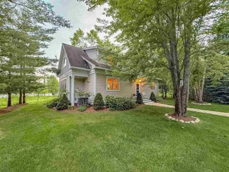 6630 S Beach Dr, Alanson, MI 49706