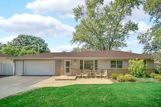 2540 Crystal Dr, Joliet, IL 60435