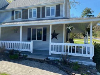 66 Old County Rd, Plaistow, NH 03865
