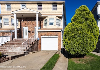 47 Morgan Ln, Staten Island, NY 10314