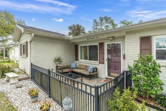 105 Morrow Cir, Brandon, FL 33510