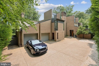 400 Chain Bridge Rd, McLean, VA 22101
