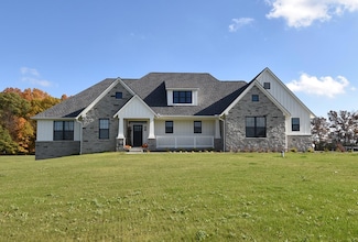 8200 Pine Ridge Ct, Northville, MI 48168