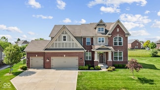 2447 Stonehaven Dr, Avon, IN 46123
