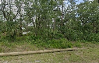 802 W 15th St, Lehigh Acres, FL 33972