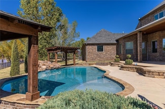 21747 Coffee Tree Cir, Edmond, OK 73012