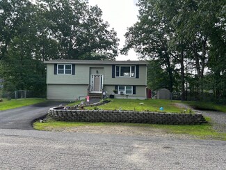 3 Pierce Ave, Sanford, ME 04073