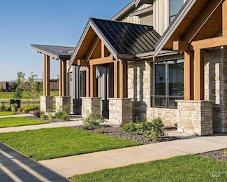 2013 W Freya Ct, Eagle, ID 83616