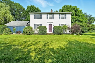 480 Middle St, Amherst, MA 01002