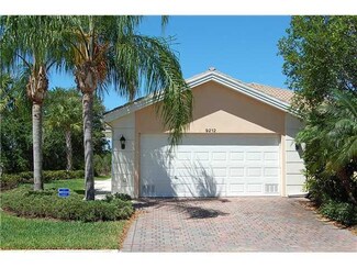 9212 SE Retreat Dr, Hobe Sound, FL 33455