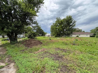 906 & 908 Madison St, Golden City, MO 64748