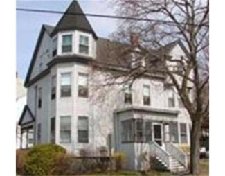 137 Cedar St, Haverhill, MA 01830