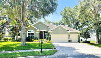 105 E Blue Water Edge Dr, Eustis, FL 32736
